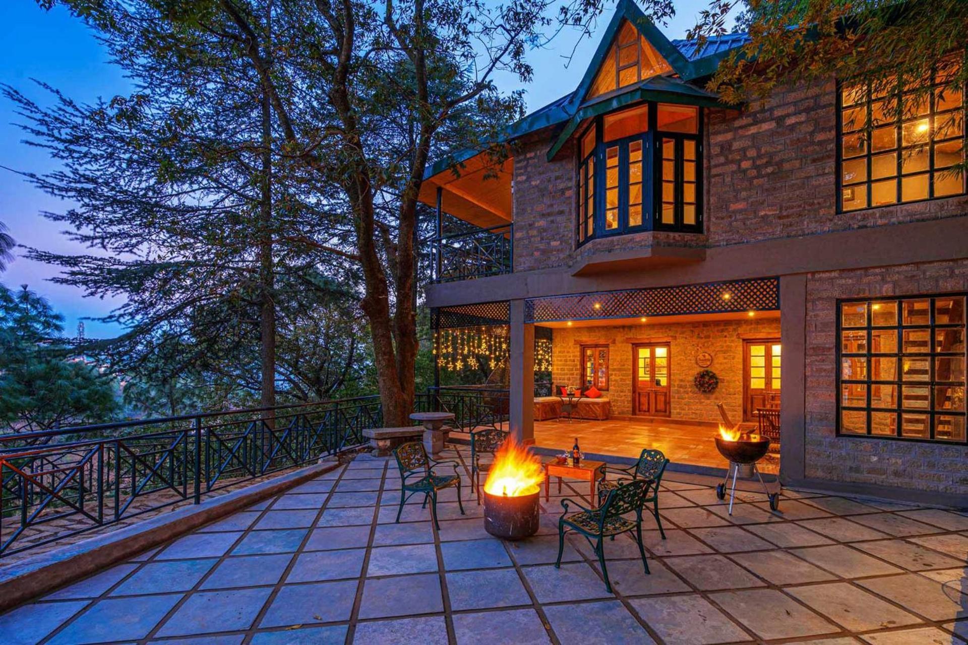 Stayvista At Paris Villa With Pvt Pool & Valley View Kasauli Zewnętrze zdjęcie