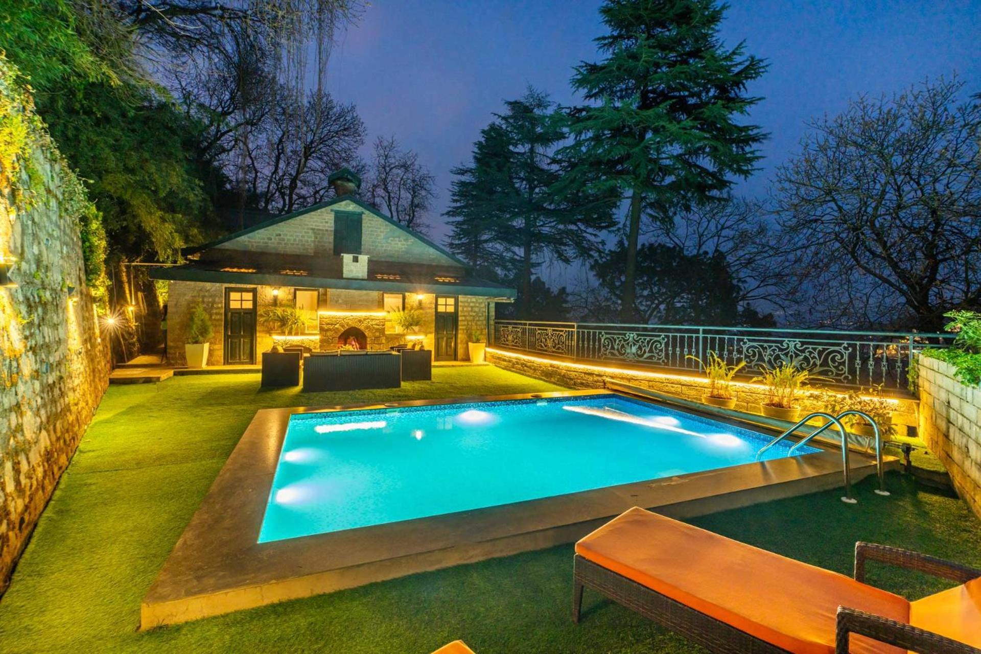 Stayvista At Paris Villa With Pvt Pool & Valley View Kasauli Zewnętrze zdjęcie